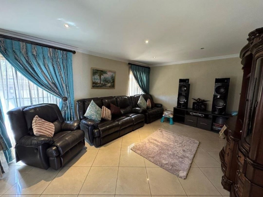 4 Bedroom Property for Sale in Beyers Park Gauteng