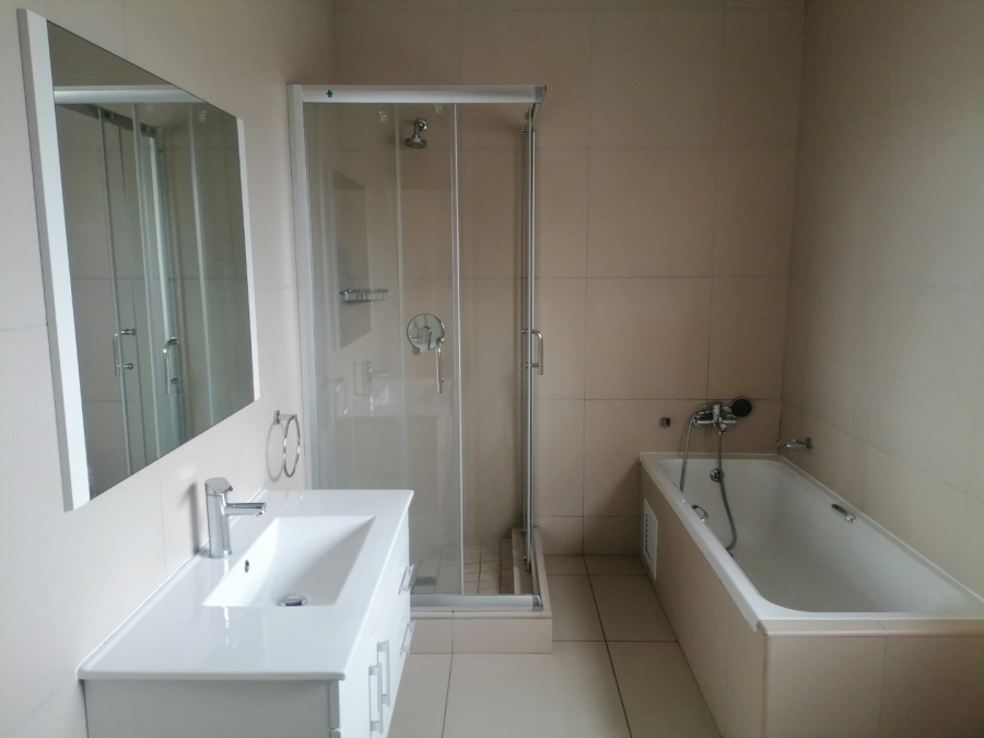 2 Bedroom Property for Sale in Lilianton Gauteng