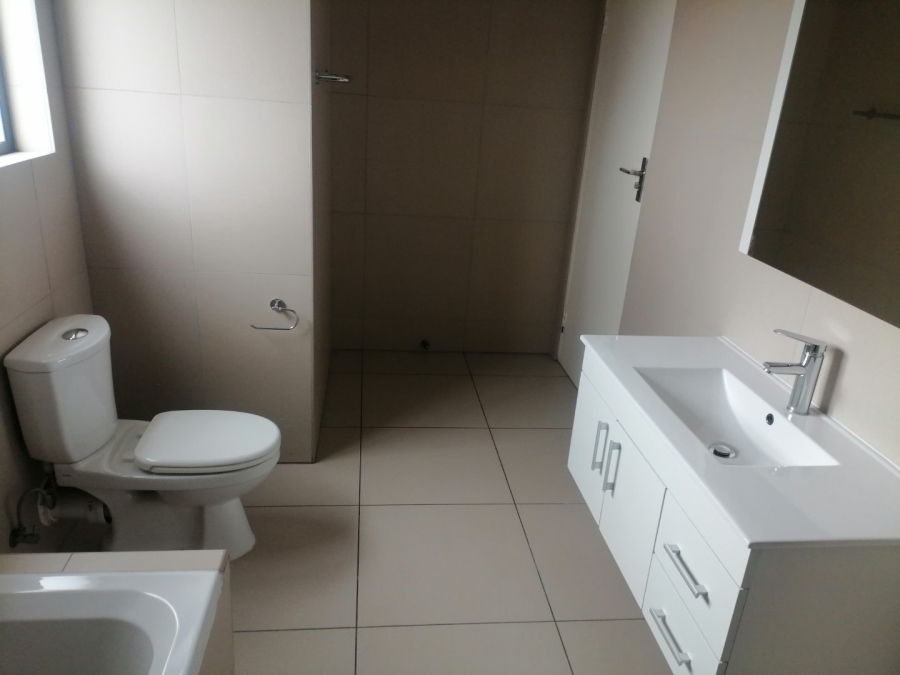 2 Bedroom Property for Sale in Lilianton Gauteng