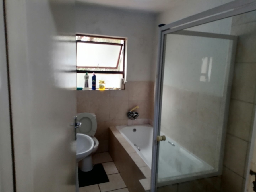 2 Bedroom Property for Sale in Beyers Park Gauteng