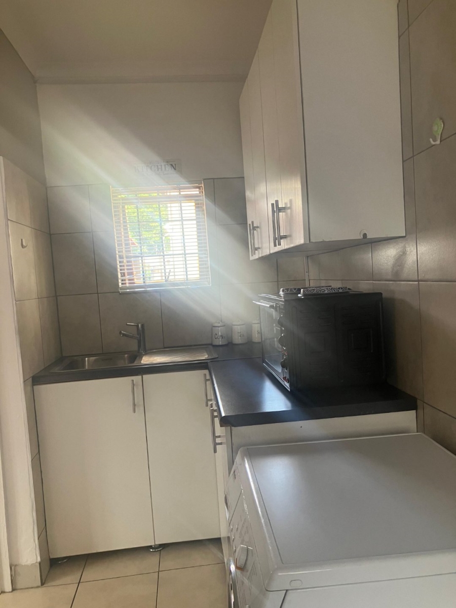 1 Bedroom Property for Sale in Sydenham Gauteng