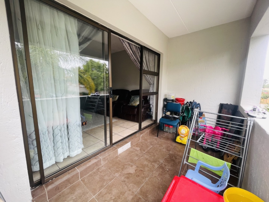 2 Bedroom Property for Sale in Vorna Valley Gauteng