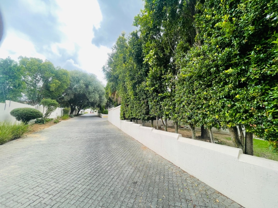 2 Bedroom Property for Sale in Vorna Valley Gauteng