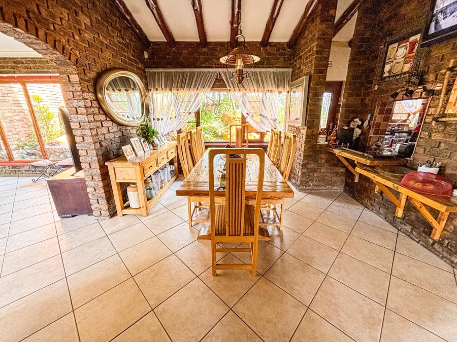 5 Bedroom Property for Sale in Ridgeway Gauteng