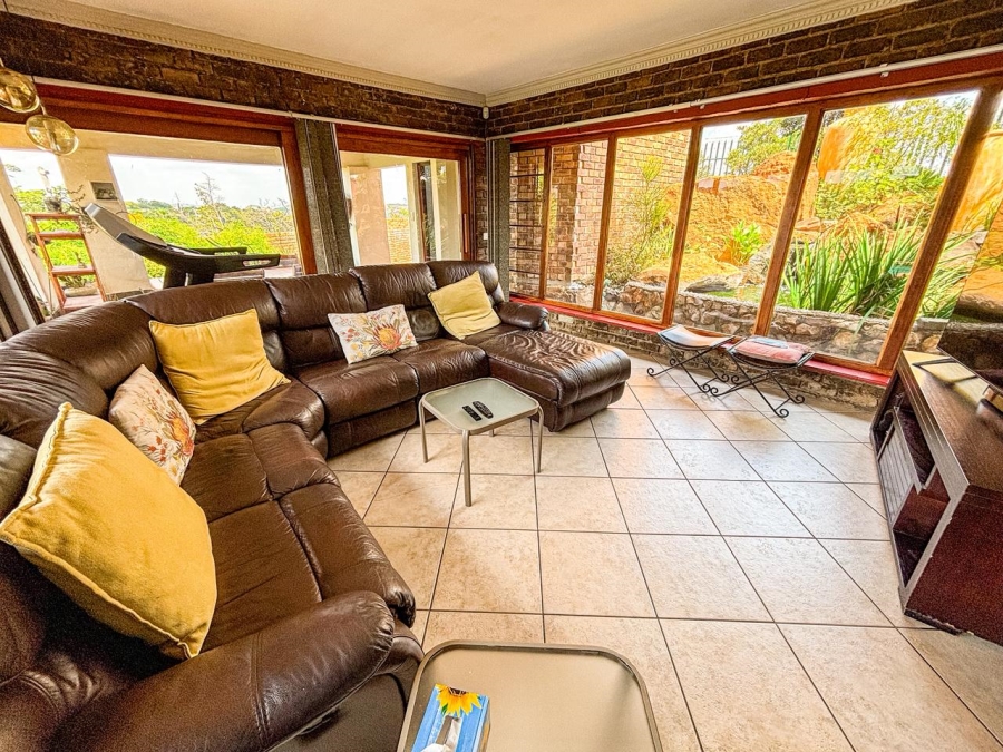 5 Bedroom Property for Sale in Ridgeway Gauteng