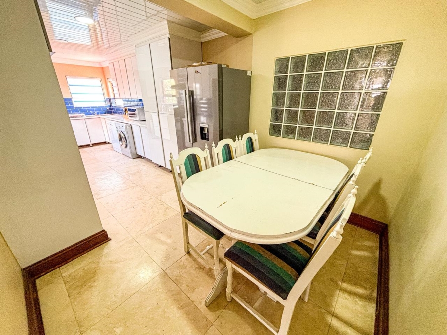 5 Bedroom Property for Sale in Ridgeway Gauteng