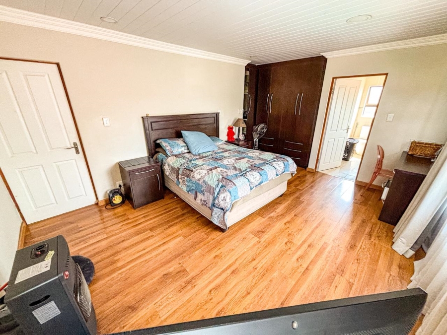 5 Bedroom Property for Sale in Ridgeway Gauteng