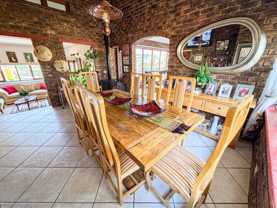 5 Bedroom Property for Sale in Ridgeway Gauteng