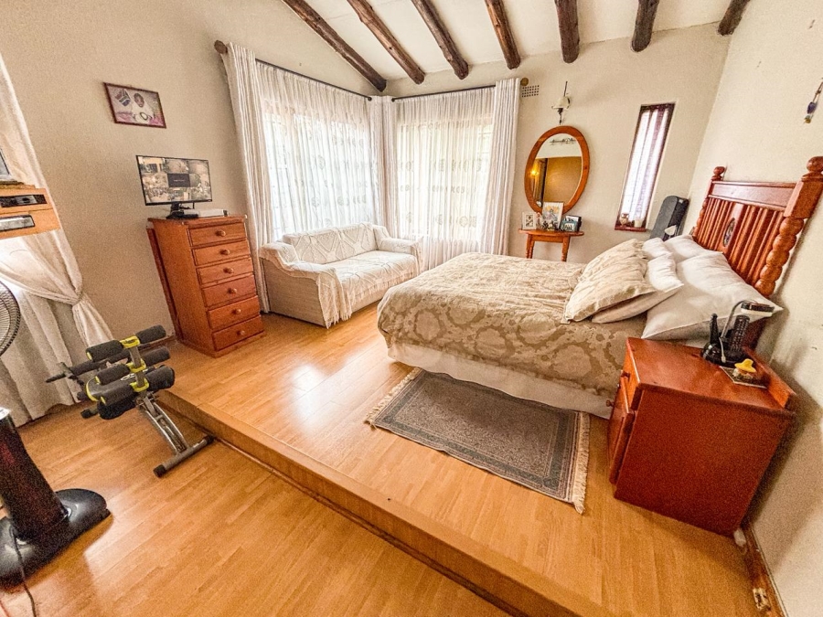 5 Bedroom Property for Sale in Ridgeway Gauteng