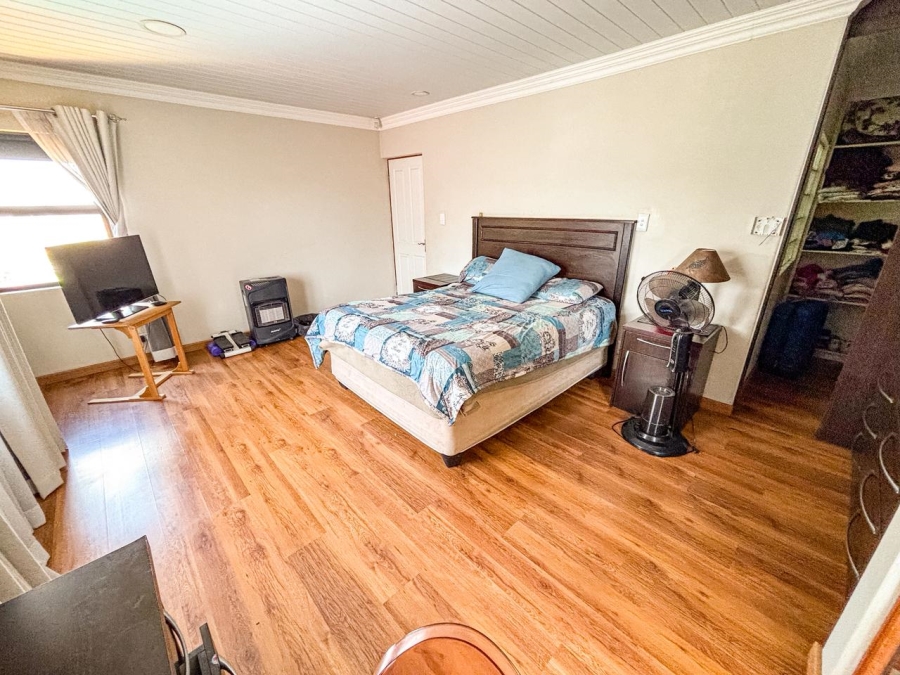 5 Bedroom Property for Sale in Ridgeway Gauteng