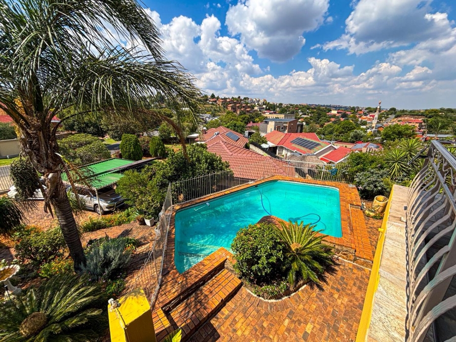 5 Bedroom Property for Sale in Ridgeway Gauteng