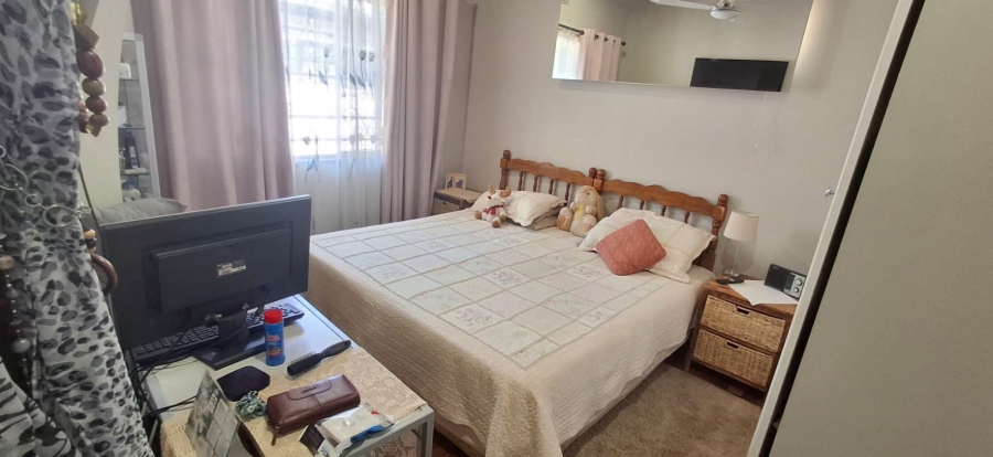 5 Bedroom Property for Sale in Mountain View Gauteng