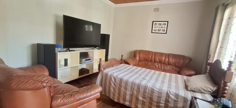 5 Bedroom Property for Sale in Mountain View Gauteng