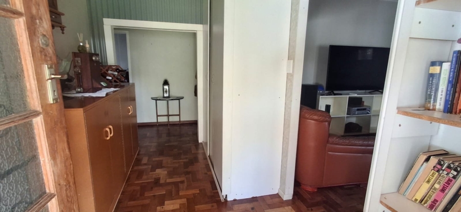 5 Bedroom Property for Sale in Mountain View Gauteng