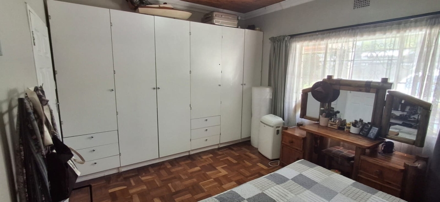 5 Bedroom Property for Sale in Mountain View Gauteng