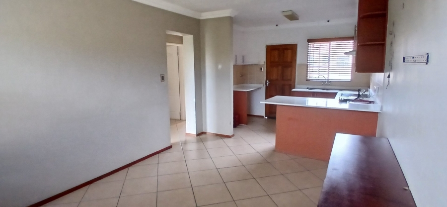 To Let 2 Bedroom Property for Rent in Heuwelsig Estate Gauteng