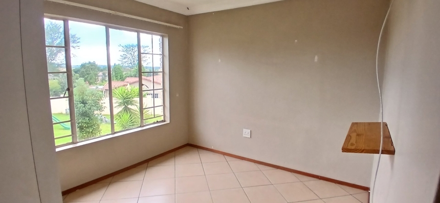 To Let 2 Bedroom Property for Rent in Heuwelsig Estate Gauteng