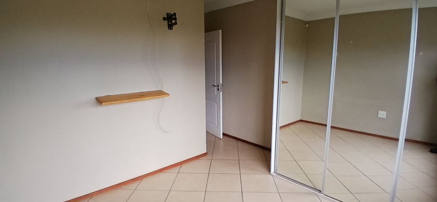 To Let 2 Bedroom Property for Rent in Heuwelsig Estate Gauteng