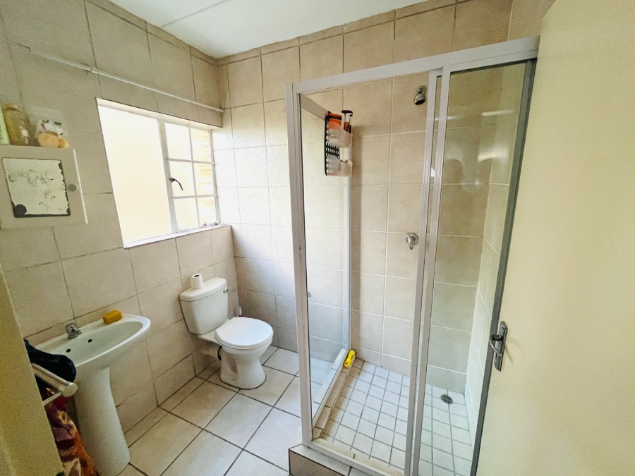 2 Bedroom Property for Sale in North Riding Gauteng
