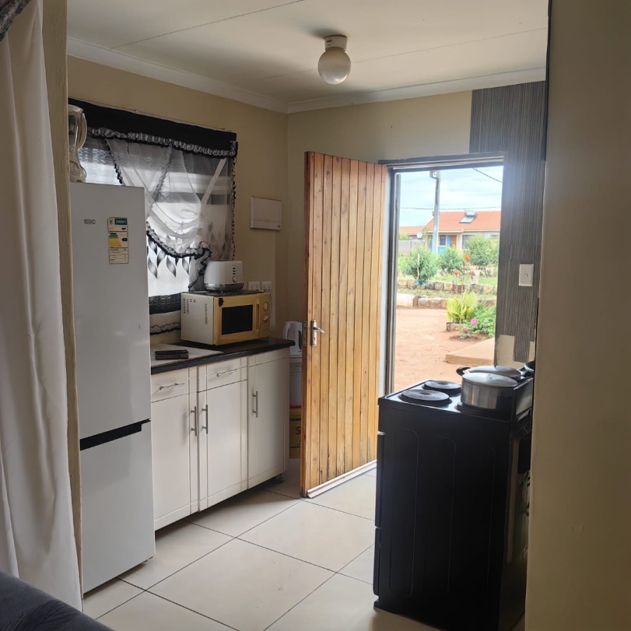 2 Bedroom Property for Sale in Lufhereng Gauteng