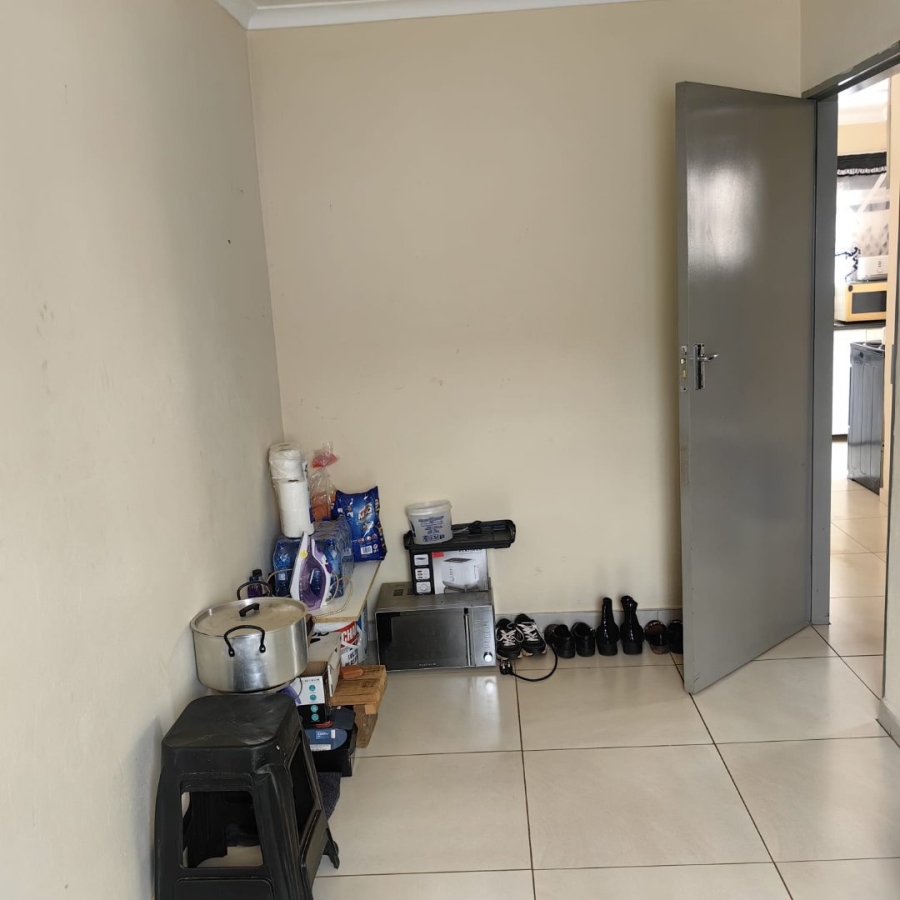 2 Bedroom Property for Sale in Lufhereng Gauteng