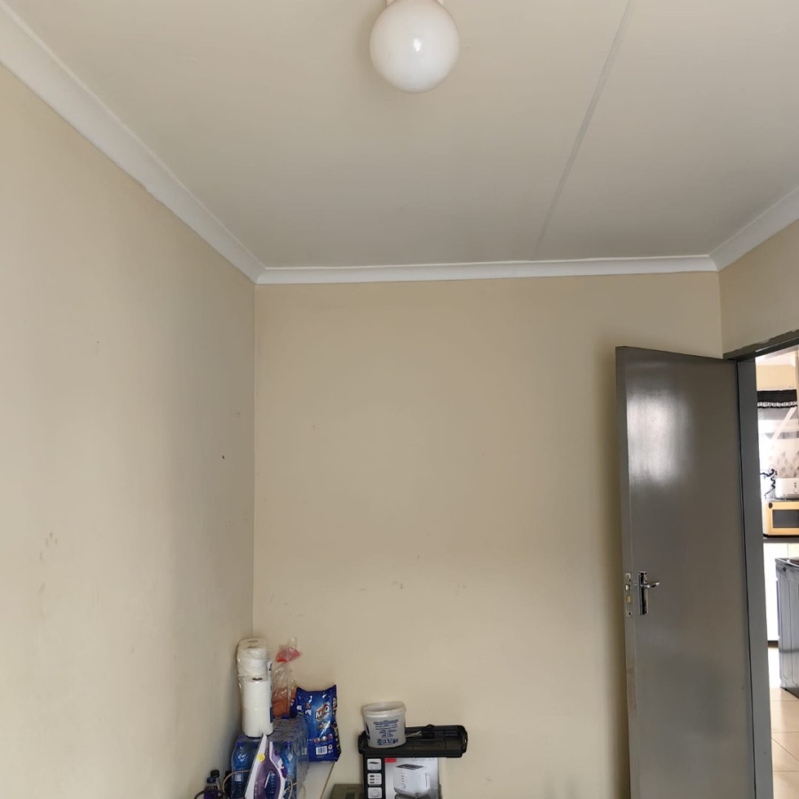 2 Bedroom Property for Sale in Lufhereng Gauteng