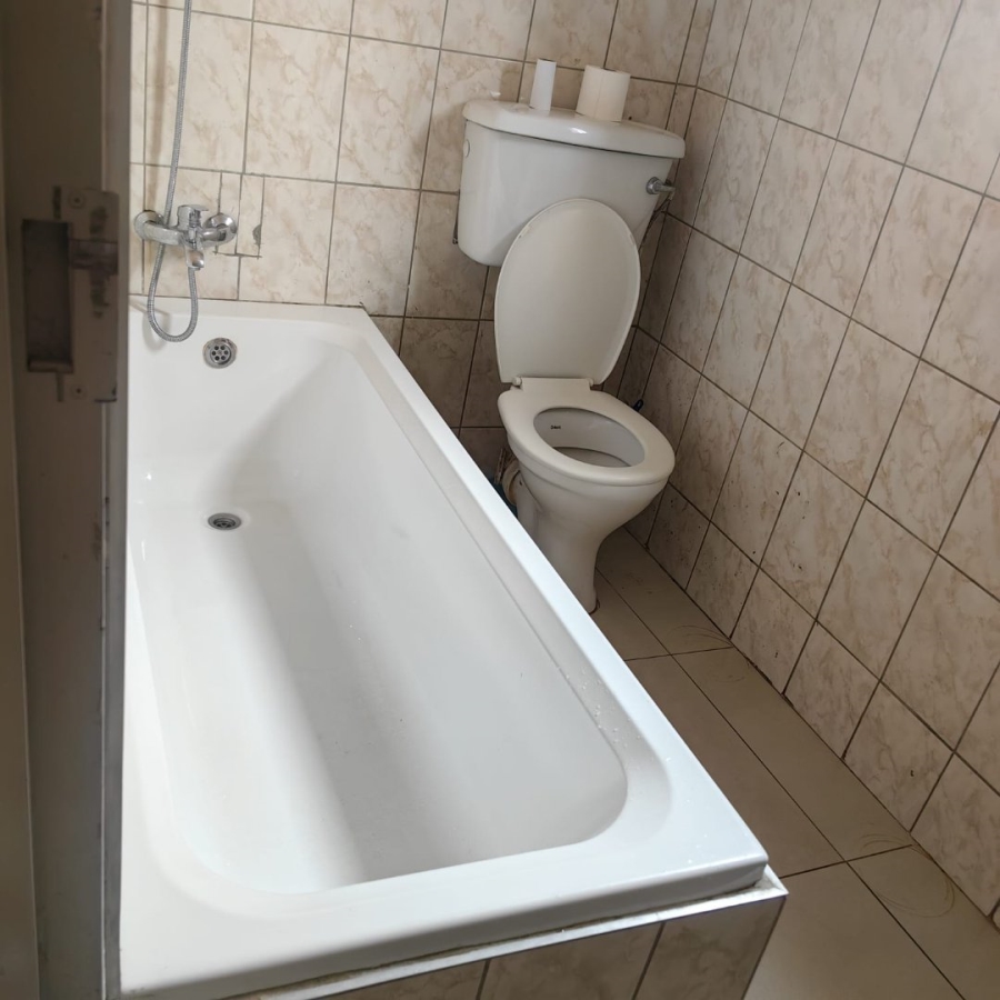 2 Bedroom Property for Sale in Lufhereng Gauteng