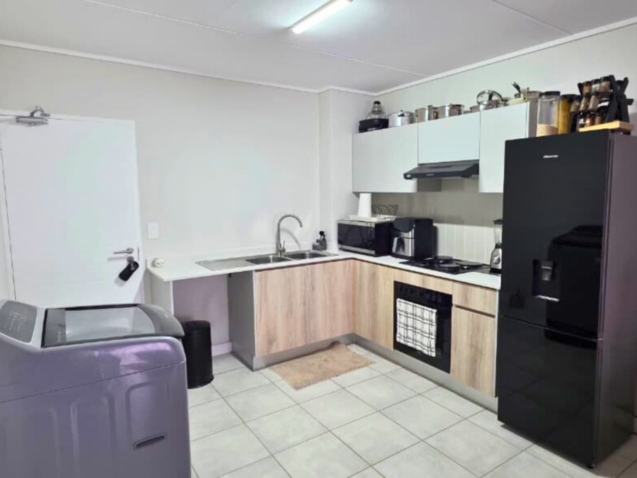 To Let 2 Bedroom Property for Rent in Mooikloof Manor Gauteng