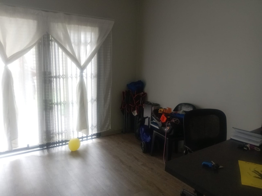 2 Bedroom Property for Sale in Heatherdale AH Gauteng