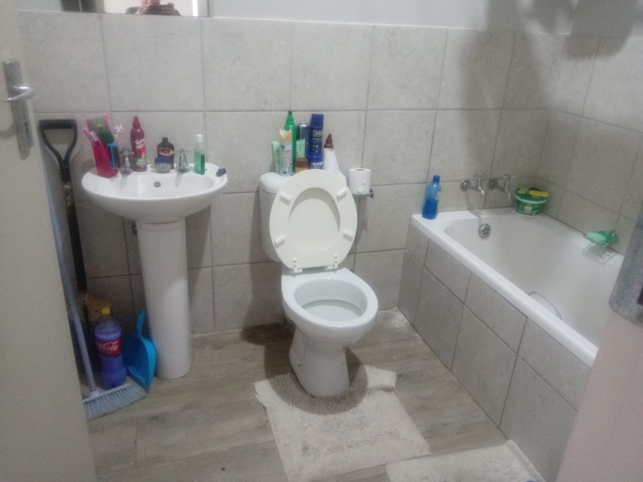 2 Bedroom Property for Sale in Heatherdale AH Gauteng