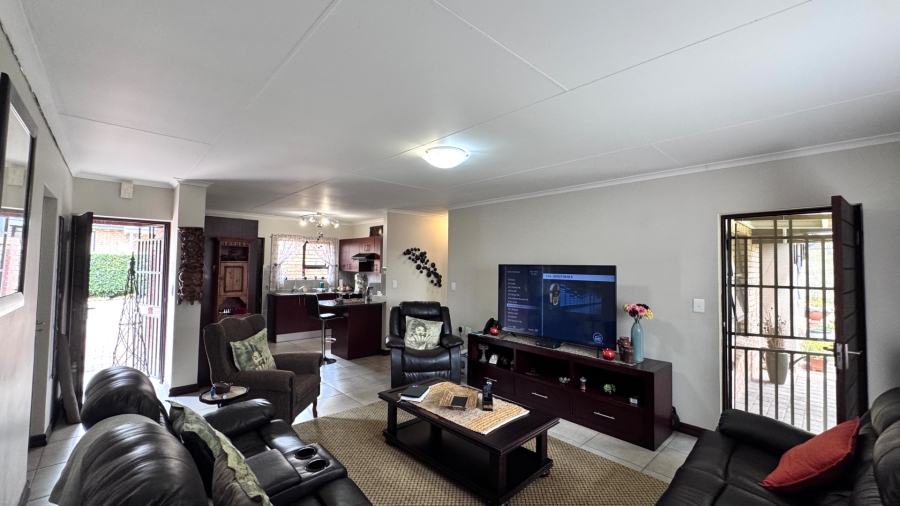 2 Bedroom Property for Sale in Olympus AH Gauteng