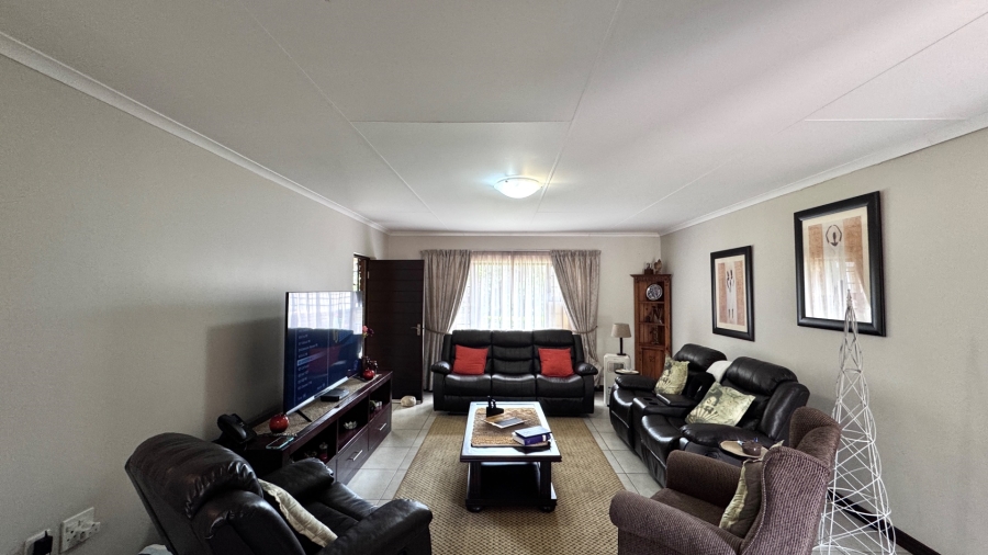 2 Bedroom Property for Sale in Olympus AH Gauteng