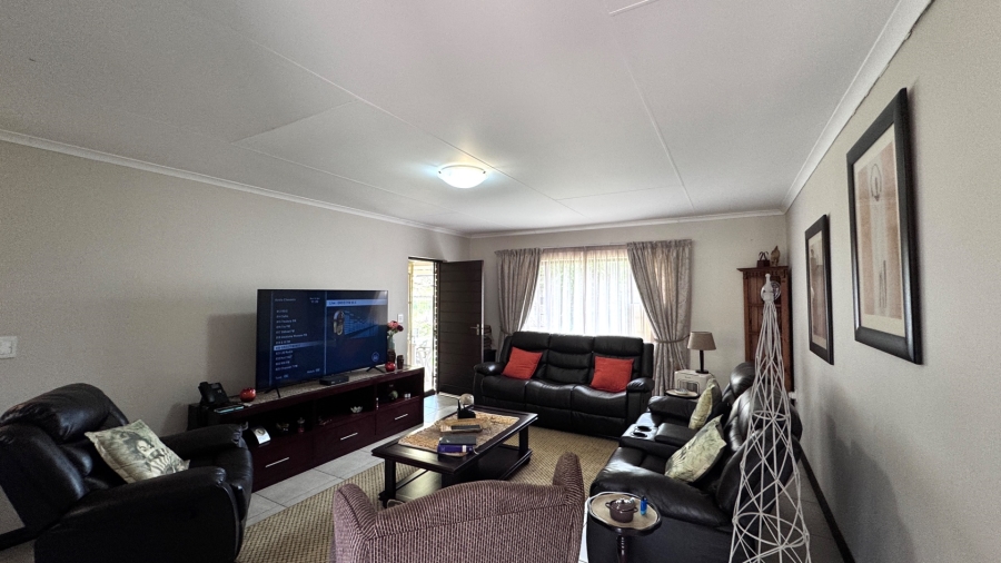 2 Bedroom Property for Sale in Olympus AH Gauteng