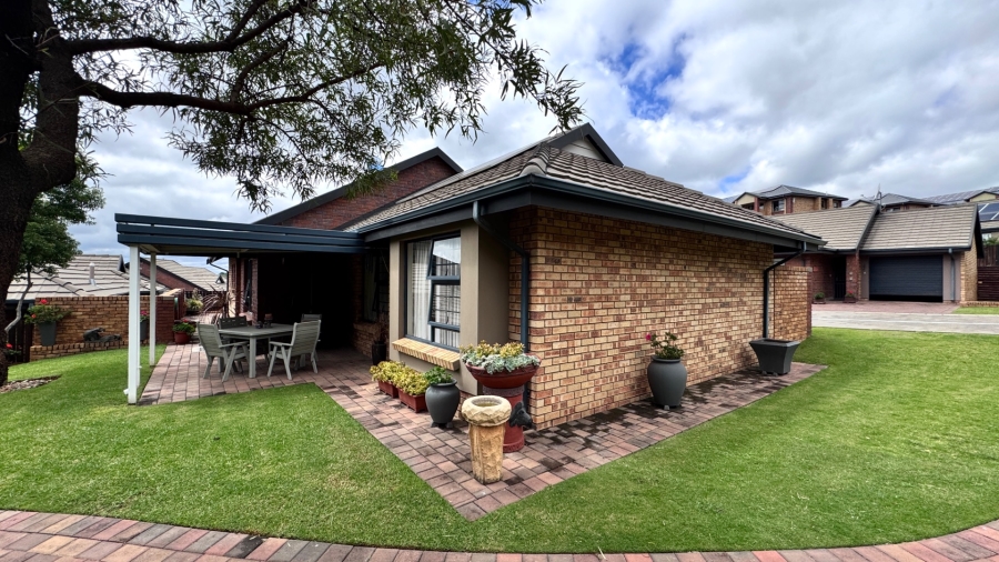 2 Bedroom Property for Sale in Olympus AH Gauteng