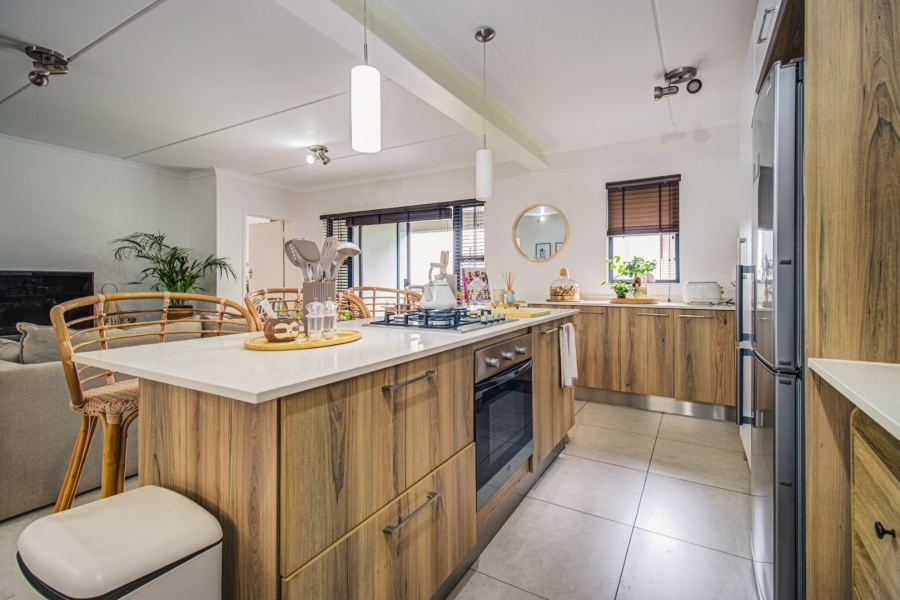 3 Bedroom Property for Sale in Longlake Gauteng