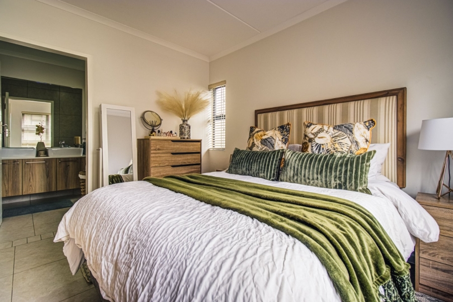 3 Bedroom Property for Sale in Longlake Gauteng