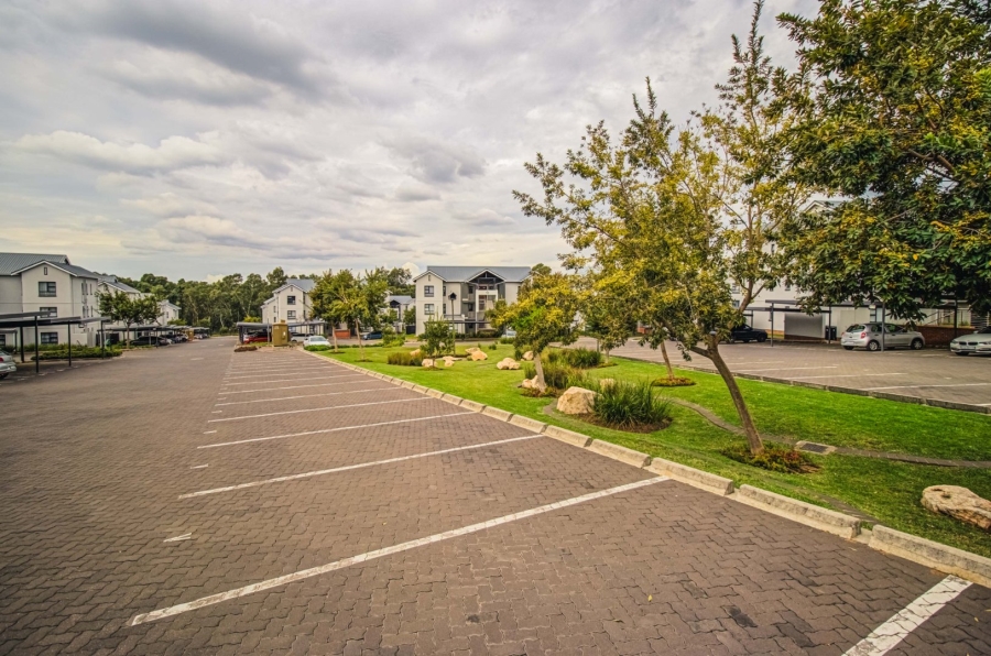 3 Bedroom Property for Sale in Longlake Gauteng