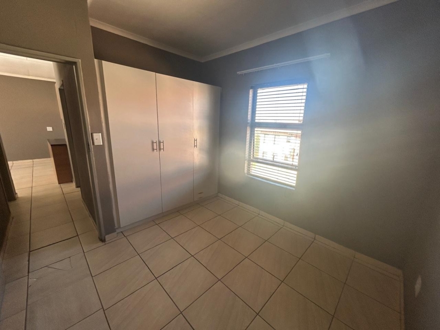 2 Bedroom Property for Sale in Groblerpark Gauteng
