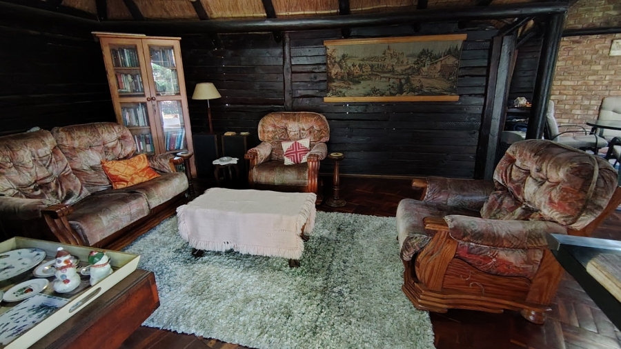 6 Bedroom Property for Sale in Eldoraigne Gauteng