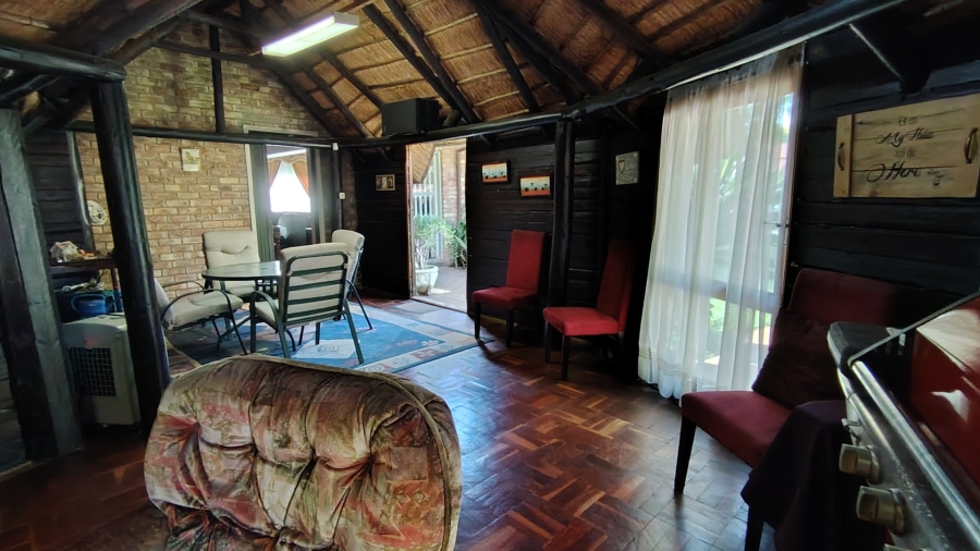 6 Bedroom Property for Sale in Eldoraigne Gauteng
