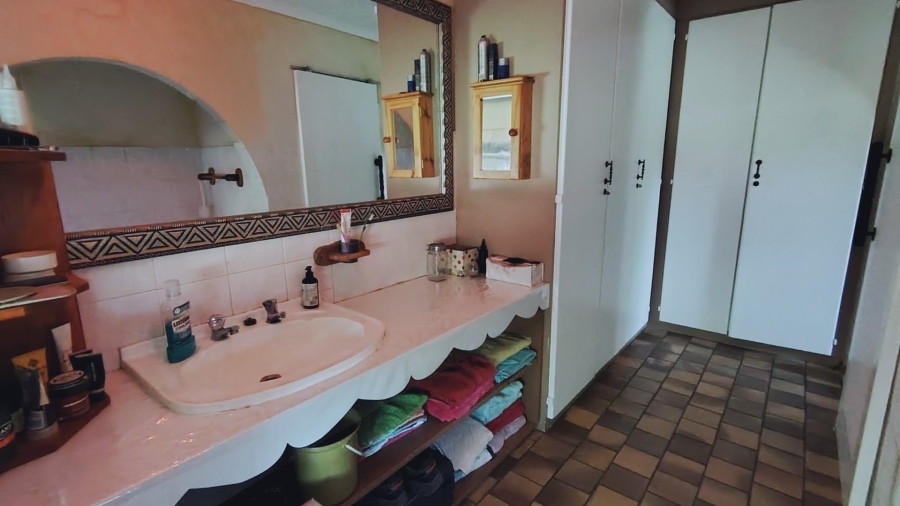 6 Bedroom Property for Sale in Eldoraigne Gauteng