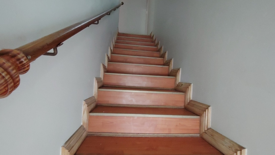 6 Bedroom Property for Sale in Eldoraigne Gauteng