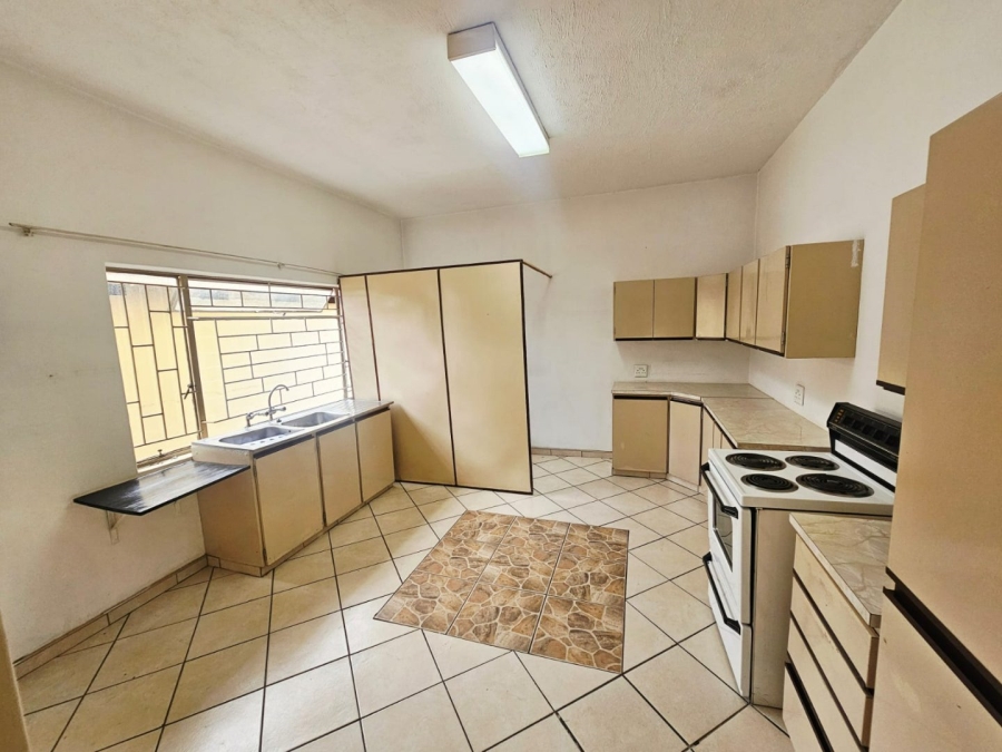 To Let 3 Bedroom Property for Rent in Laudium Gauteng