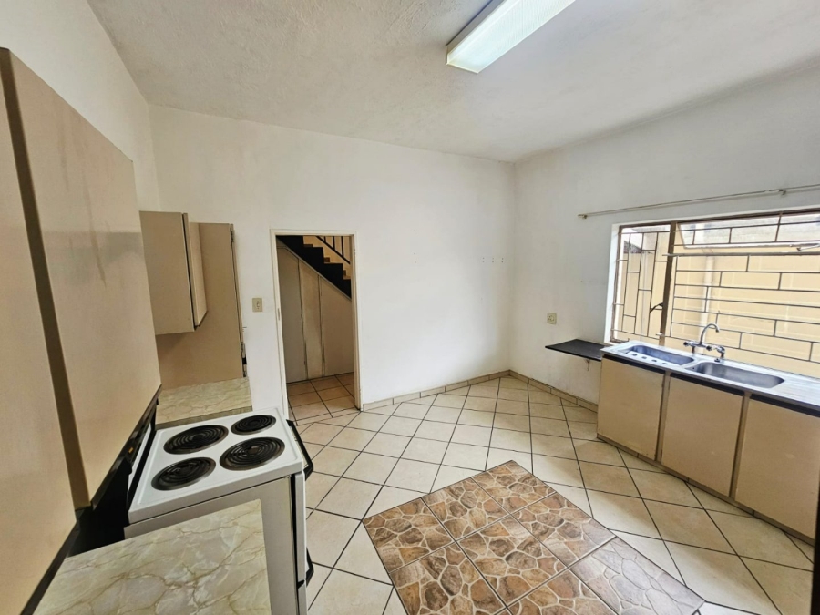 To Let 3 Bedroom Property for Rent in Laudium Gauteng