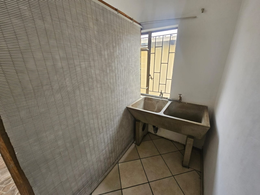 To Let 3 Bedroom Property for Rent in Laudium Gauteng