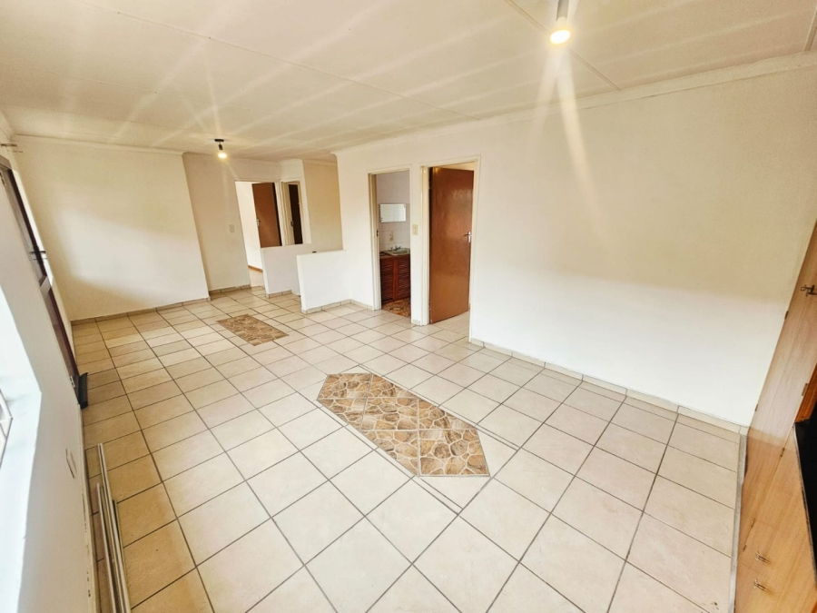 To Let 3 Bedroom Property for Rent in Laudium Gauteng