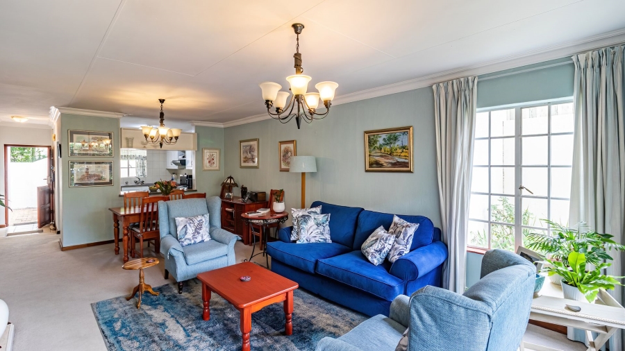 2 Bedroom Property for Sale in Magaliessig Gauteng