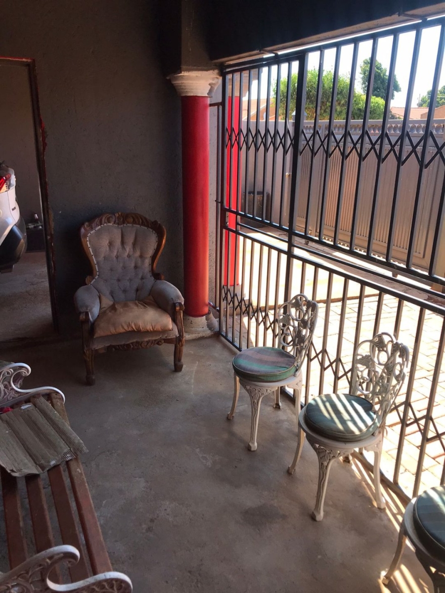 2 Bedroom Property for Sale in Soshanguve VV Gauteng