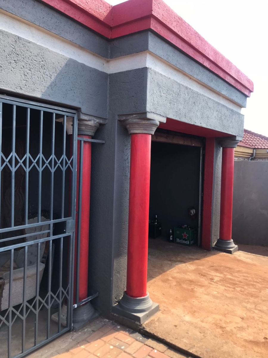 2 Bedroom Property for Sale in Soshanguve VV Gauteng