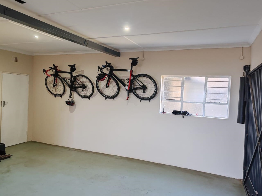 4 Bedroom Property for Sale in Annlin Gauteng